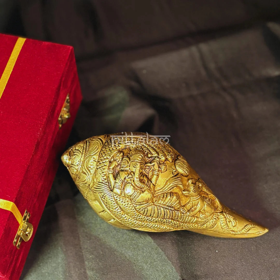 PITTALAM Brass Shankh (Lord Ganesha) - Sacred Pooja Conch