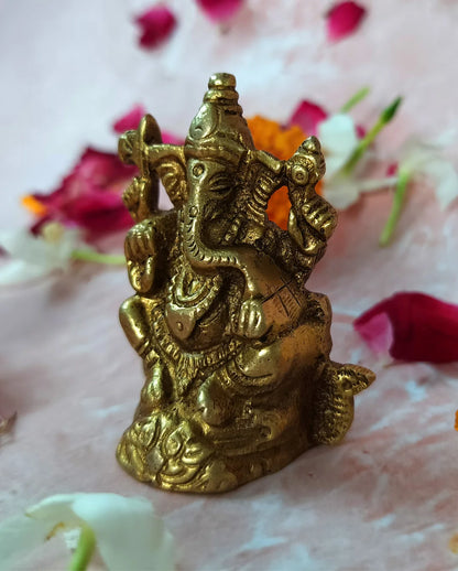 PITTALAM Brass Lord Ganesha Idol - Serene and Majestic