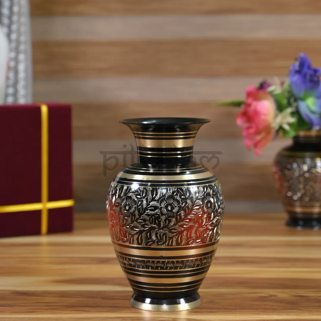 PITTALAM Brass Centre Table Flower Vase - Stylish and Durable Decor Accent