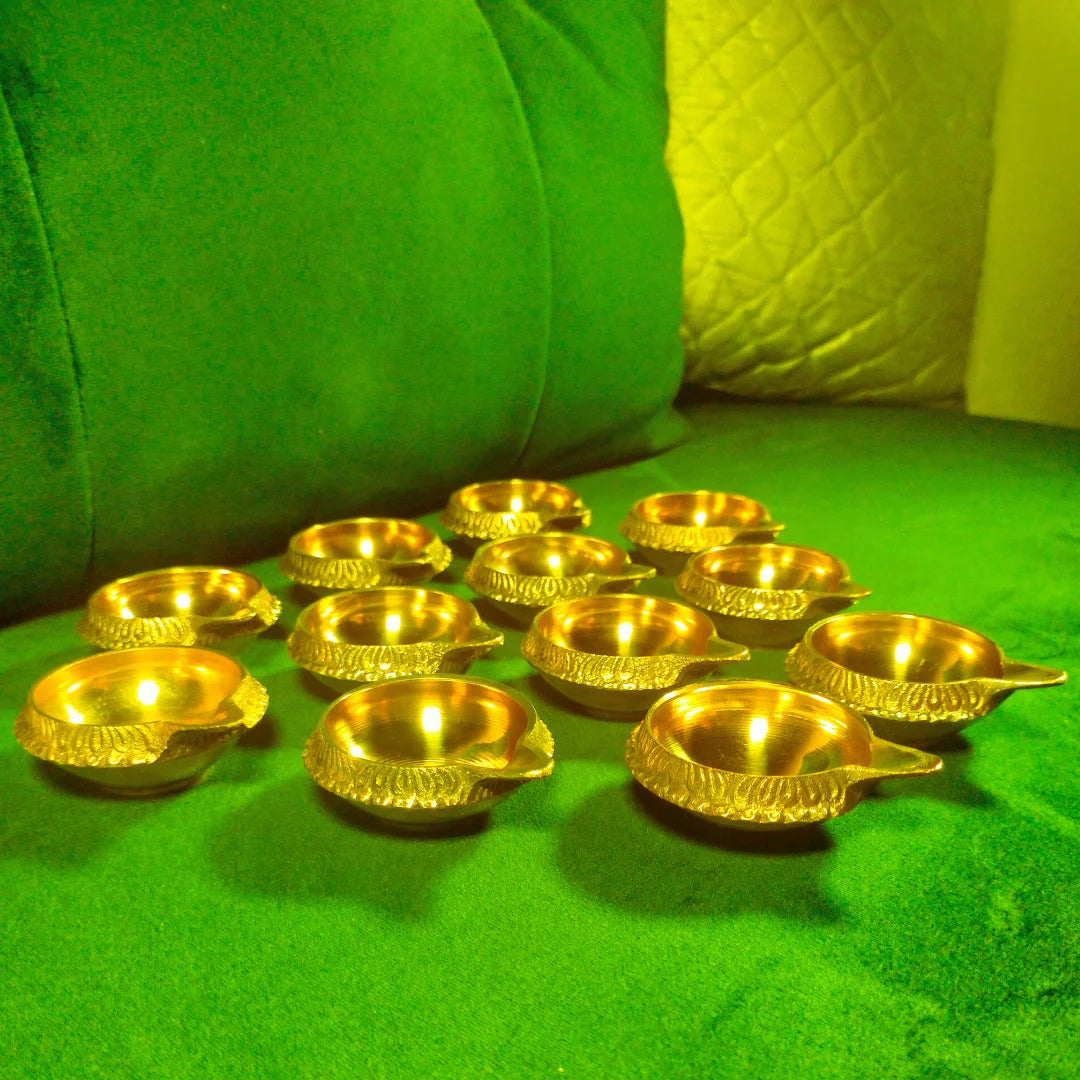 PITTALAM Brass Kuber Diya - Miniature Radiance