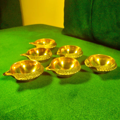 PITTALAM Brass Kuber Diya - Miniature Radiance