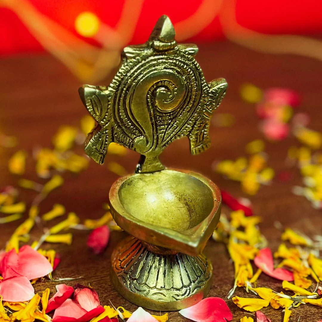 PITTALAM Brass Shankh Diya - Serene Illumination