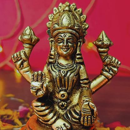 PITTALAM Brass Goddess Lakshmi Idol - Graceful and Compact