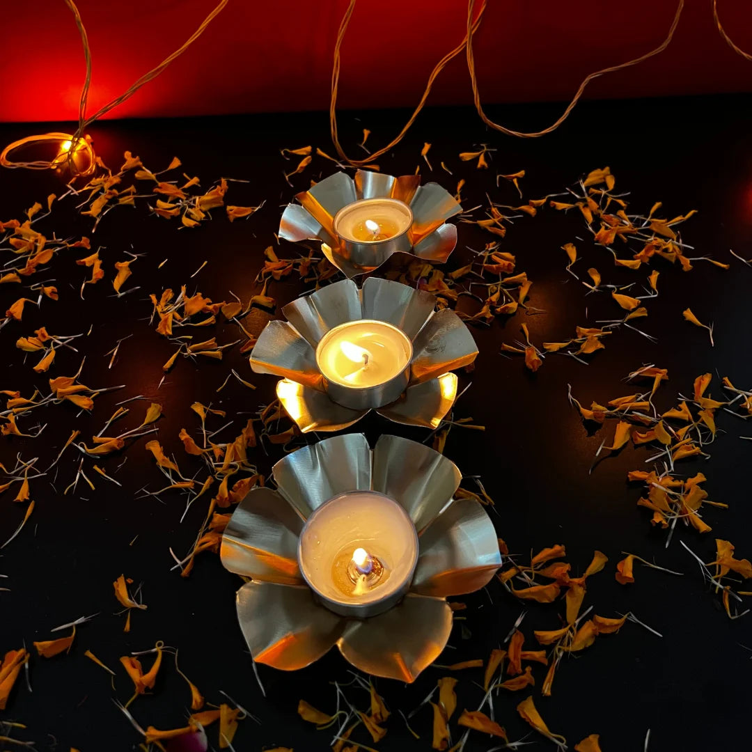 PITTALAM Metal Fancy Flower Diya (Pack of 4) - Simplistic Elegance in Metal