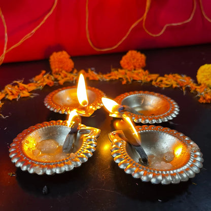 PITTALAM Metal Simple Diya (Pack of 4) - Simplistic Elegance in Metal